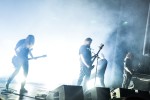 Die Belgier zelebrieren ihre "Mass VI"-Releaseshow – mit Kunstausstellung und Körperritual., Brüssel, Ancienne Belgique, 2017 | © laut.de (Fotograf: Alex Klug)