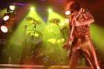 Die Engländer halten mit "Pinewood Smile" die Glam-Fahne hoch., Berlin, Columbia Theater, 2017 | © laut.de (Fotograf: Manuel Berger)