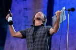 Eddie V edder und Co. begeistern die ausverkaufte Waldbühne., Berlin, Waldbühne, 2018 | © laut.de (Fotograf: Andreas Koesler)