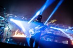 Zwei Mann on stage und die Arena voll., Mercedes-Benz Arena, Berlin, 2019 | © laut.de (Fotograf: Rainer Keuenhof)