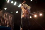 Das bisschen Regen ... Iggy Pop in Hochform., Lörrach, Stimmen-Festival, 2019 | © laut.de (Fotograf: Simon Langemann)