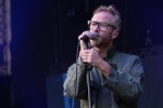 Wenn Matt Berninger und Bandkollegen die Bühne betreten, sind die Indie-Fanreihen fest geschlossen., Hamburg, Stadtpark Freilichtbühne, 2019 | © laut.de (Fotograf: Simon Langemann)