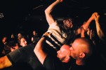 Die Power des Mathcore im Nacken: Die Briten mit einer kunterbunten Show im Kölner MTC., MTC, Köln, 2019 | © laut.de (Fotograf: Alex Klug)