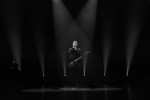 Mit der aktuellen Scheibe "Cry" auf Tour: Greg Gonzales und Band., Berlin, Tempodrom, 2019 | © laut.de (Fotograf: Manuel Berger)