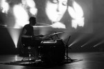 Mit der aktuellen Scheibe "Cry" auf Tour: Greg Gonzales und Band., Berlin, Tempodrom, 2019 | © laut.de (Fotograf: Manuel Berger)