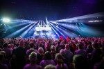 Beim Konzert wurde auch für eine DVD gefilmt - mit am Start: Bonnie Tyler und Schwester Sarah Zucker., Berlin, Mercedes-Benz Arena, 2019 | © laut.de (Fotograf: Rainer Keuenhof)