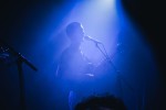 Immer wieder verschoben, immer wieder gefreut: International Music verzücken die Meute im Gebäude 9., Köln, Gebäude 9, 2022 | © laut.de (Fotograf: Alex Klug)