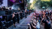 Fever 333 fegten wie Derwische über die Bühne. Ein Gig, von dem man auf der Eiswiese wohl noch lange erzählen wird., Taubertal Festival, 2022 | © laut.de (Fotograf: Désirée Pezzetta)