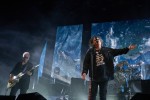 Gut gelaunt auf Europa-Tour: Robert Smith und Band spielen ein mit Hits und Fanfavs gespicktes Set., Berlin, Mercedes-Benz Arena, 2022 | © laut.de (Fotograf: Chris Springer)