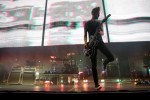 Auf "Never Let Me Go"-Tour: Tausende Fans wollten Brian Molko und Stefan Olsdal in Hamburg sehen., Barclays Arena Hamburg, 2022 | © laut.de (Fotograf: Björn Buddenbohm)