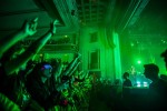 Mal im etwas kleineren Rahmen: Matthew Bellamy und Co. beim letzten Gig ihrer "October Theatre Tour" im Herbst in der Hauptstadt., Berlin, Admiralspalast, 2022 | © laut.de (Fotograf: Gina Wetzler)
