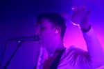 "Mit den Leuten und mir ist es ziemlich kompliziert": Nicht in Hamburg. Die Fans fressen dem Thüringer Indie-Senkrechtstarter aus der Hand., Hamburg, Uebel Und Gefährlich, 2023 | © laut.de (Fotograf: Björn Buddenbohm)