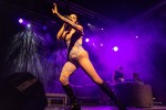 Lorely Rodriguez auf Tour mit Rina Sawayama., Berlin, Huxleys Neue Welt, 2023 | © laut.de (Fotograf: Manuel Berger)