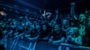 Mit Sabaton und Babymetal on tour., Berlin, Mercedes-Benz Arena, 2023 | © laut.de (Fotograf: Désirée Pezzetta)