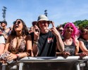 Strahlender Sonnenschein und 70.000 Parkrocker:innen feiern eine heiße Party mit Evanescence, Tenacious D, Kings Of Leon u.v.a., Nürnberg, Zeppelinfeld, 2023 | © laut.de (Fotograf: Désirée Pezzetta)