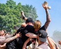 Strahlender Sonnenschein und 70.000 Parkrocker:innen feiern eine heiße Party mit Evanescence, Tenacious D, Kings Of Leon u.v.a., Nürnberg, Zeppelinfeld, 2023 | © laut.de (Fotograf: Désirée Pezzetta)
