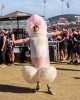 Strahlender Sonnenschein und 70.000 Parkrocker:innen feiern eine heiße Party mit Evanescence, Tenacious D, Kings Of Leon u.v.a., Nürnberg, Zeppelinfeld, 2023 | © laut.de (Fotograf: Désirée Pezzetta)