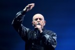 Peter Gabriel und Billie Eilish, | © laut.de (Fotograf: Björn Buddenbohm)