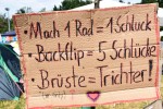 Die Sonne brennt erbarmungslos, und die Party rollt!, Happiness Festival, 2023 | © laut.de (Fotograf: Lena Bayer)