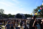 Die Sonne brennt erbarmungslos, und die Party rollt!, Happiness Festival, 2023 | © laut.de (Fotograf: Lena Bayer)