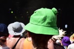 Die Sonne brennt erbarmungslos, und die Party rollt!, Happiness Festival, 2023 | © laut.de (Fotograf: Lena Bayer)