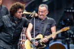 Der Boss und seine E Street Band auf Besuch im hohen Norden., Hamburg, Volksparkstadion, 2023 | © laut.de (Fotograf: Rainer Keuenhof)