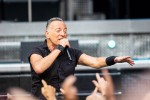 Der Boss und seine E Street Band auf Besuch im hohen Norden., Hamburg, Volksparkstadion, 2023 | © laut.de (Fotograf: Rainer Keuenhof)
