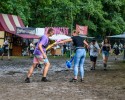 Im idyllischen 'Zaubertal' feiern Tausende Fans mit Peter Fox, Marteria, Bilderbuch, Broilers, Donots, Provinz u.v.a., Taubertal Festival, 2023 | © laut.de (Fotograf: Désirée Pezzetta)