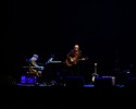 Mit Langzeitkollaborateur und Pianist Steve Nieve auf Tour., Berlin, Verti Music Hall, 2023 | © laut.de (Fotograf: Désirée Pezzetta)