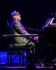Mit Langzeitkollaborateur und Pianist Steve Nieve auf Tour., Berlin, Verti Music Hall, 2023 | © laut.de (Fotograf: Désirée Pezzetta)