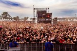 Wacken total: Nach der Hälfte des Sets mussten die Zugänge gesperrt werden: Der Bereich vor der Louder Stage war heillos überfüllt., Wacken, 2024 | © laut.de (Fotograf: Désirée Pezzetta)