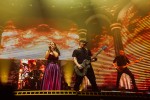 Sharon De Adel und Band betören das Publikum mit neuer Show. Sogar ein Gastauftritt des Openers Annisokay ist drin., Berlin, Velodrom, 2024 | © laut.de (Fotograf: Désirée Pezzetta)
