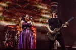 Sharon De Adel und Band betören das Publikum mit neuer Show. Sogar ein Gastauftritt des Openers Annisokay ist drin., Berlin, Velodrom, 2024 | © laut.de (Fotograf: Désirée Pezzetta)