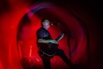 Schmissig und sympathisch: Vor vollem Haus entzücken die schwedischen Indie-Pioniere ihre Fans., Berlin, Huxley's Neue Welt, 2025 | © laut.de (Fotograf: Désirée Pezzetta)
