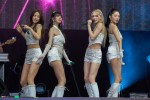 Wo die südkoreanische Grilgroup auftritt, geht der Lautstärkepegel steil nach oben., Lollapalooza, 2025 | © laut.de (Fotograf: Chris Springer)