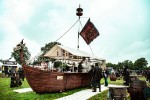 Regen und Kälte zum Festivalstart - aber alle sind parat: Wackööön!, Wacken, 2025 | © laut.de (Fotograf: Désirée Pezzetta)