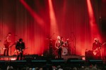 Songs for the Deaf: QOTSA brillieren zwei Stunden in Berlin., Zitadelle Berlin 2025 | © laut.de (Fotograf: Désirée Pezzetta)