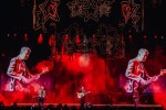 Auf den großen Bühnen zuhause: Marcus Mumford, Ted Dwane, Ben Lovett und Band., Berlin, Uber Arena, 2025 | © laut.de (Fotograf: Rainer Keuenhof)