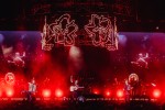 Auf den großen Bühnen zuhause: Marcus Mumford, Ted Dwane, Ben Lovett und Band., Berlin, Uber Arena, 2025 | © laut.de (Fotograf: Rainer Keuenhof)