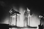 Großer Pop, der sich vor offenen Mündern aufbaut: Die Schwedin performt ihr Album "Iconoclasts"., Berlin, Huxleys Neue Welt, 2026 | © laut.de (Fotograf: Rainer Keuenhof)