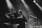 Großer Pop, der sich vor offenen Mündern aufbaut: Die Schwedin performt ihr Album "Iconoclasts"., Berlin, Huxleys Neue Welt, 2026 | © laut.de (Fotograf: Rainer Keuenhof)