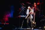 Supergroup at work: die Ex-King Crimson-Mitglieder Adrian Belew und Tony Levin bringen in Koop mit Gitarrengott Steve Vai und Tool-Drummer Danny Carey., Berlin, Uber Eats Music Hall, 2026 | © laut.de (Fotograf: Rainer Keuenhof)