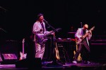 Supergroup at work: die Ex-King Crimson-Mitglieder Adrian Belew und Tony Levin bringen in Koop mit Gitarrengott Steve Vai und Tool-Drummer Danny Carey., Berlin, Uber Eats Music Hall, 2026 | © laut.de (Fotograf: Rainer Keuenhof)