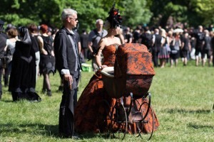 Beim viktorianischen Picknick gabs viele Kinderwägen - einige von ihnen auch passend zum Kleid.