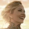 Anneke van Giersbergen: "Auf Napalm Death sprechen mich viele an"