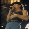 AC/DC - Sänger rammt Ms Dynamite