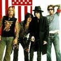 Mötley Crüe - Band verklagt Lees Manager