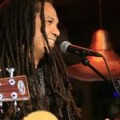 Dellé - Seeed-MC stellt Soloalbum vor
