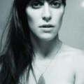 Feist - Beck-Remix von "How Come You Never Go There" hören