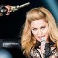 Schuh-Plattler - Hakenkreuz-Klage gegen Madonna
